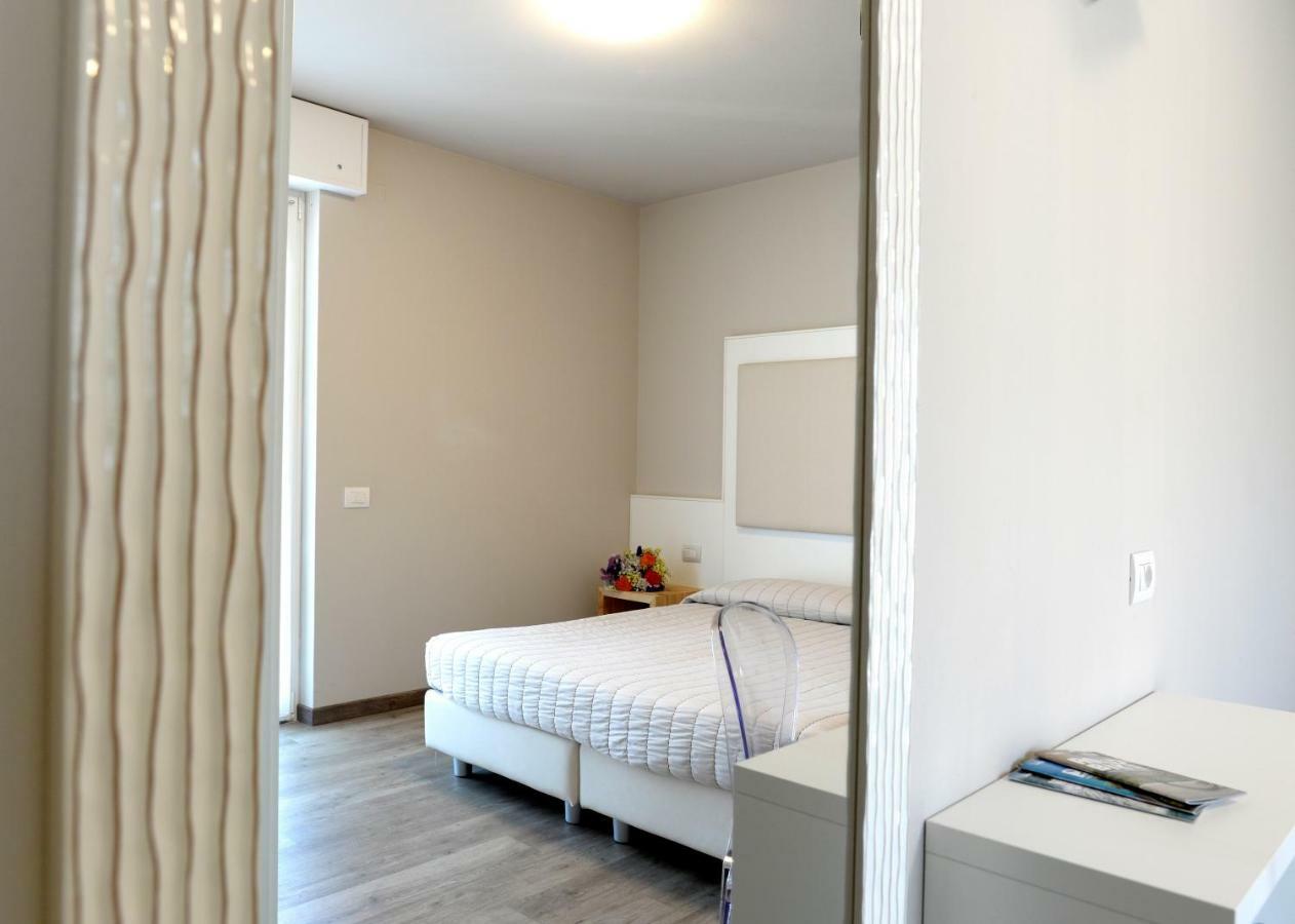 Hotel Rolly Riva del Garda Eksteriør bilde